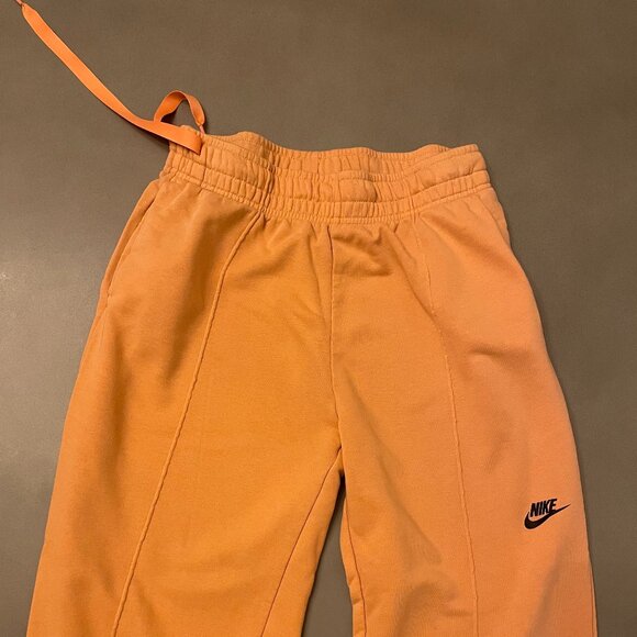 Nike Women's Sweat Pants - Picture 2 of 6